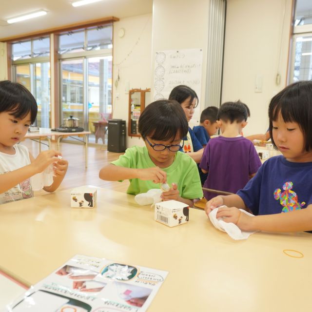 ＊　５歳児　園に泊まろう！【玉ねぎ染め①】　＊