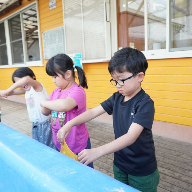 ＊　５歳児　園に泊まろう！【玉ねぎ染め③】　＊