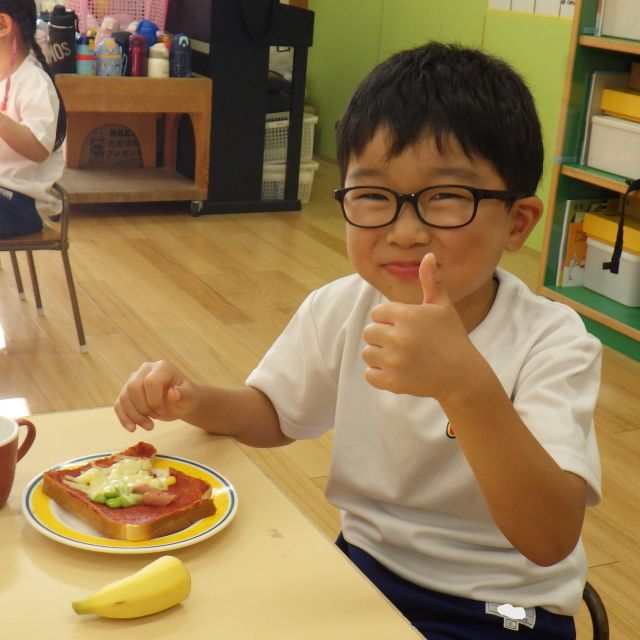 ＊　5歳児　園に泊まろう！　【朝ご飯③】　＊