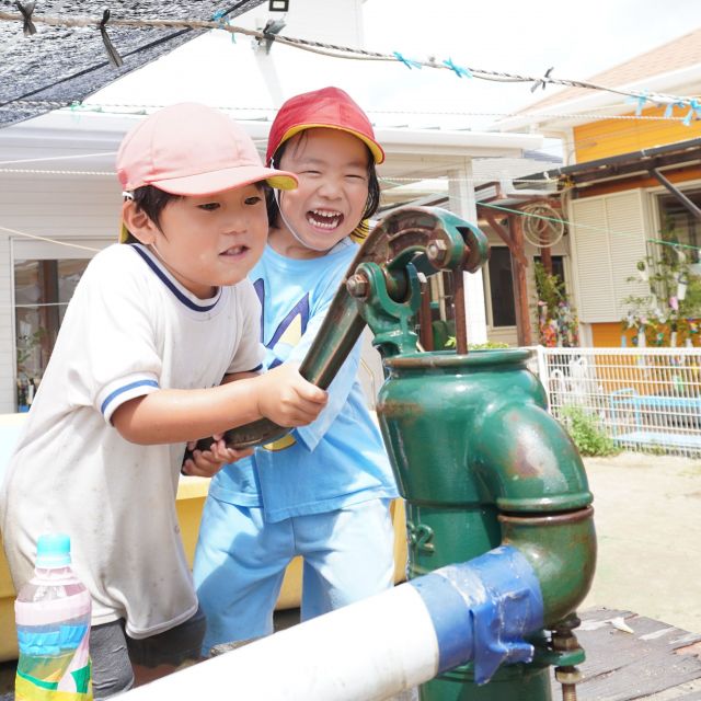 ＊　４歳児　水って気持ちいい！！　＊