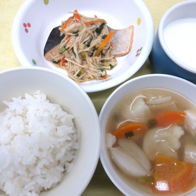 ＊　今日の献立(平和給食)　＊