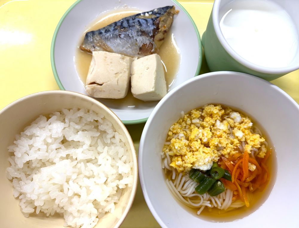 麦ごはん

さばのみそ煮

付け合わせ（豆腐）

そうめん汁

牛乳