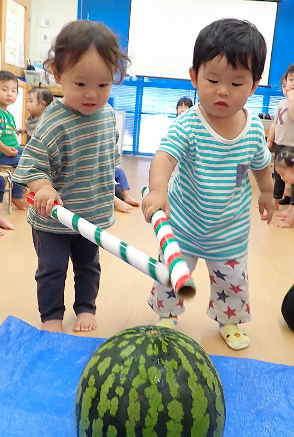 🐤ヒヨコ組さん、力を合わせて
　　　「えいっ！！」

おやつの時間にみんなで美味しくいただきました😊