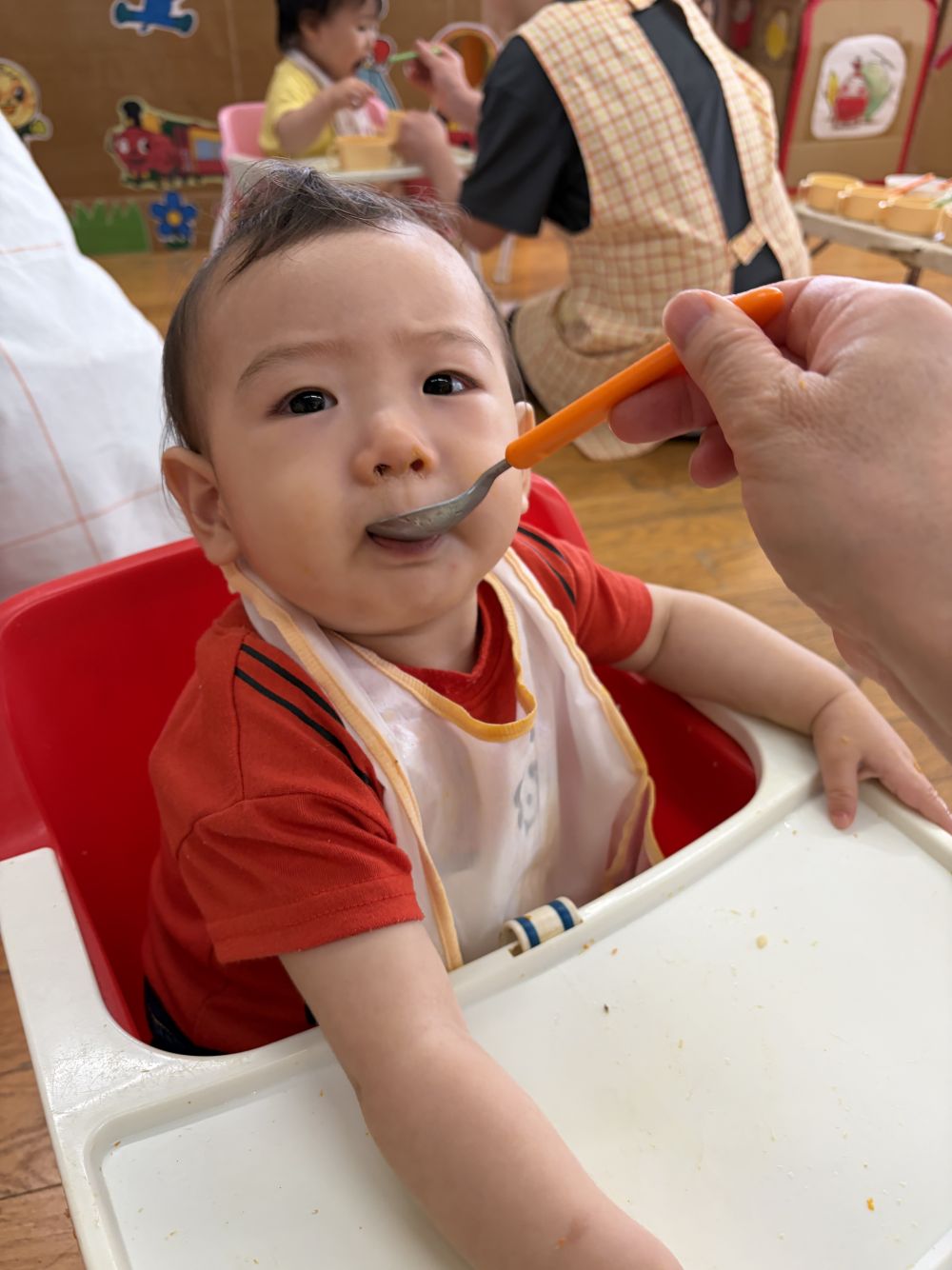 パクっと食べたら
冷たーいの顔をしていたNくん。
冷たくてびっくりしたけど完食しました！