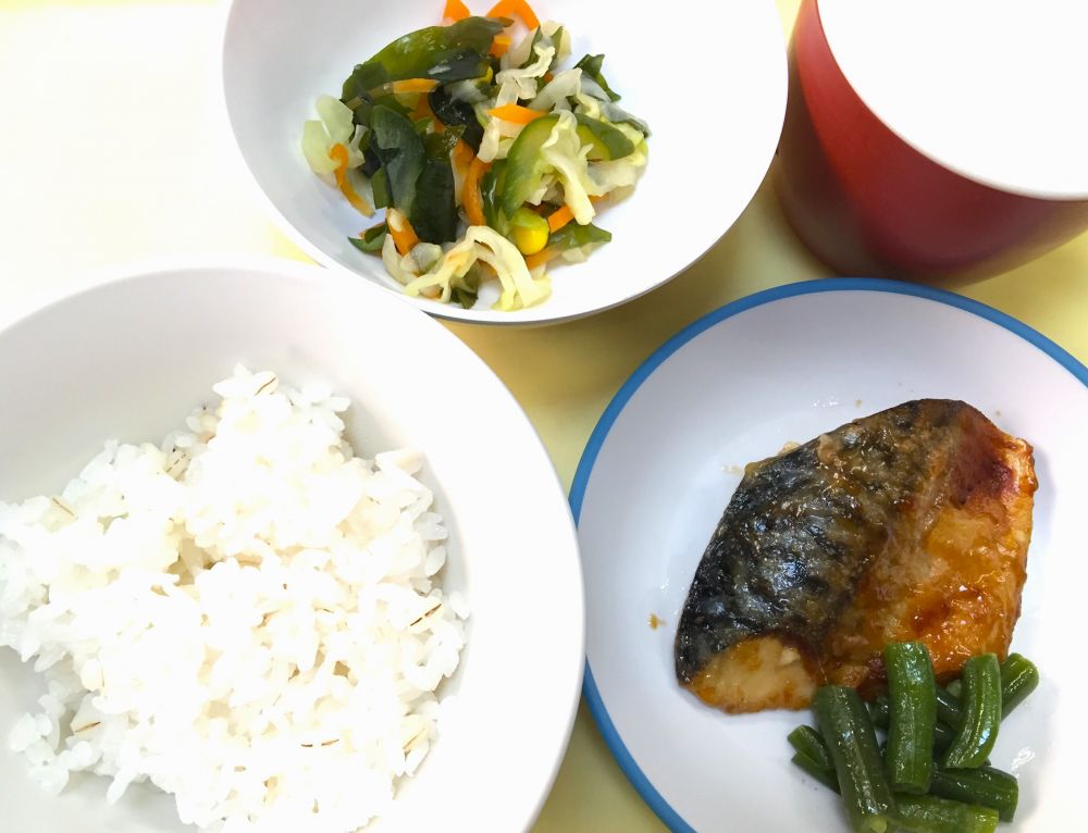 麦ご飯

さばの竜田焼き

いんげんのソテー

あまずわかめコーン

牛乳