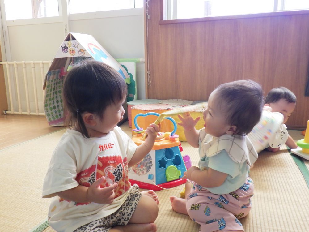 「ばぁ～！！」
2人でにっこり♡