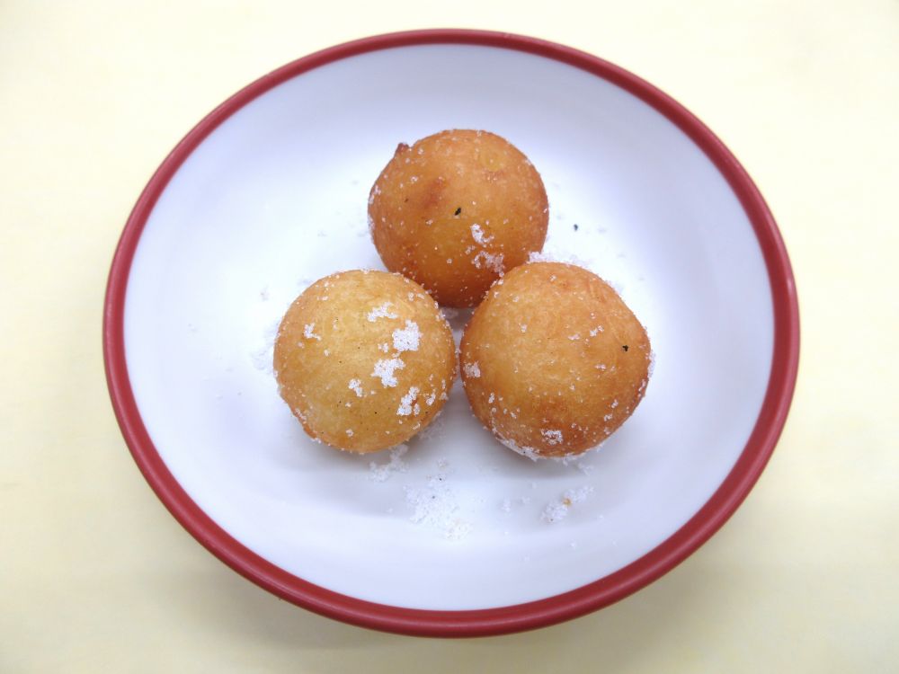 さつまいものもちもちドーナツ