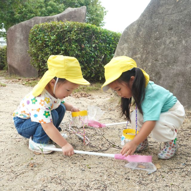 ＊　２歳児　散歩　＊