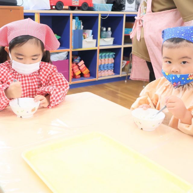 ＊　3歳児　お月見だんご作り①　＊