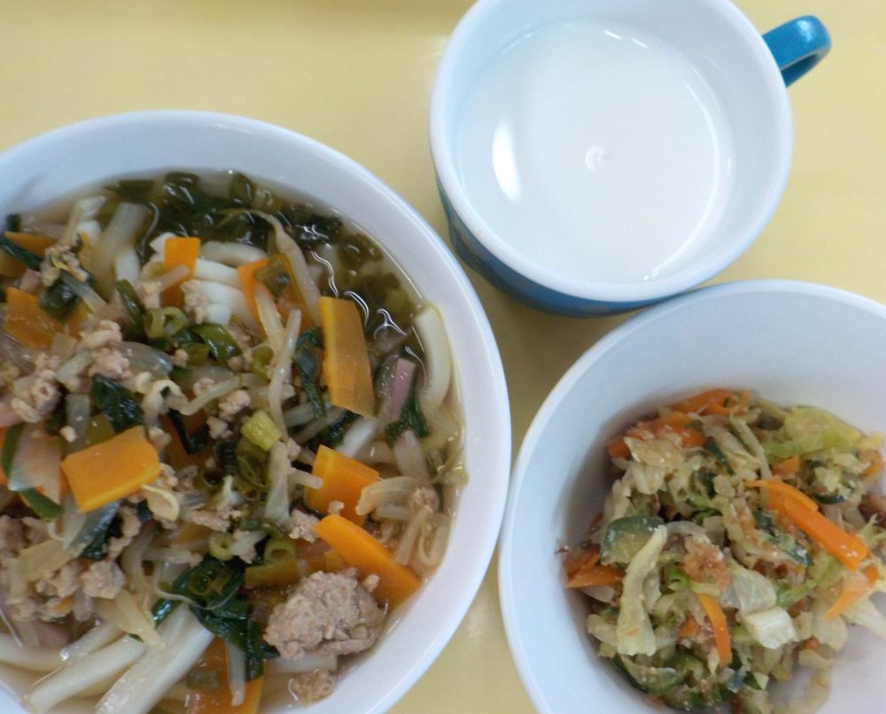 ちゃんぽんうどん

きゃべつのおかか和え

牛乳
