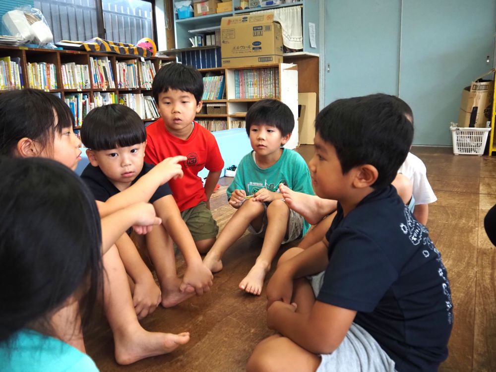 何度も戦う中で道を作る人が一人で大変だったり
小さい宝を一番下に置き全部倒れたり
作戦会議を重ねました
