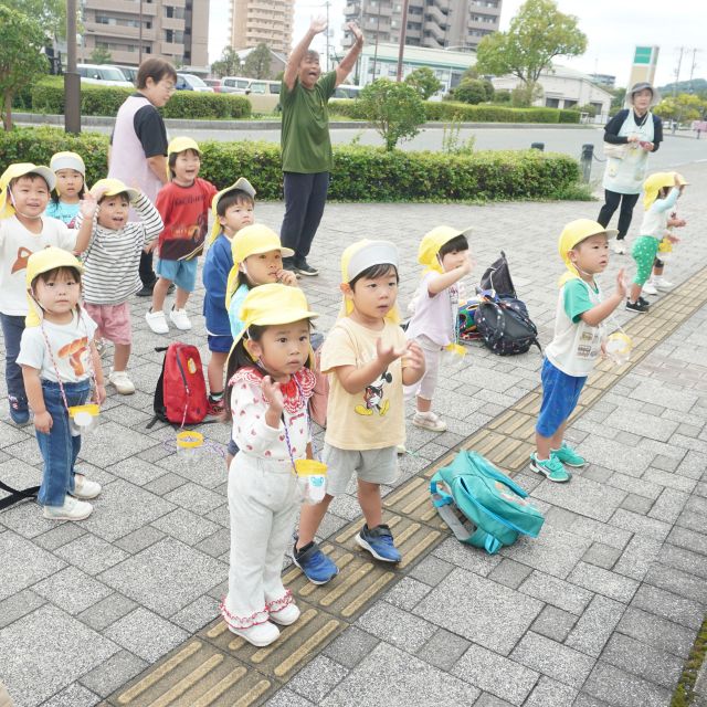 ＊　２歳児　秋散歩①　＊