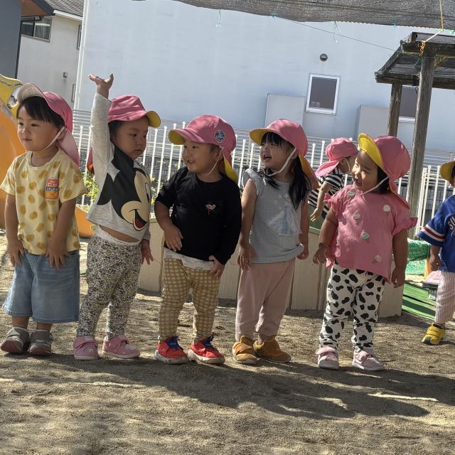 まねっこしたよ♡ 　 ～1歳児　  ヒヨコ組～