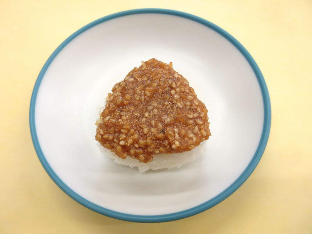 ゴマみそおにぎり