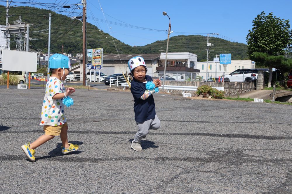 ♬スイスイスイ～ロケットペンギン
右に左にトコトコ踊る姿が
とっても楽しそう♡