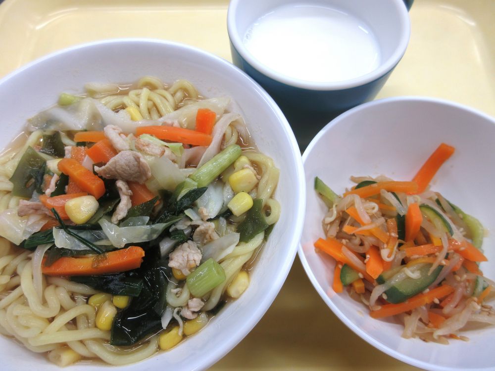 野菜ラーメン

もやしのナムル

牛乳