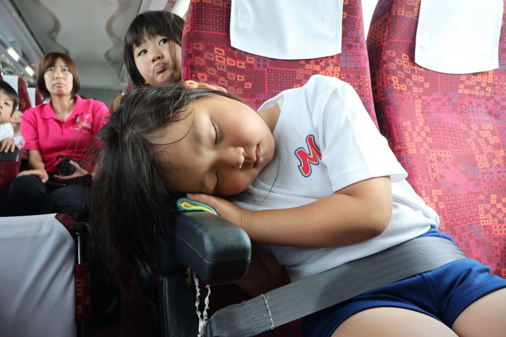 たくさん楽しんで
お腹いっぱいになった後の
バスは🚌ぐっすり…
楽しい思い出がまた一つ増えたね♪

朝早くから愛情たっぷりのお弁当
ありがとうございました♡
いつも以上の笑顔で美味しそうに
頬張っていました🍙
