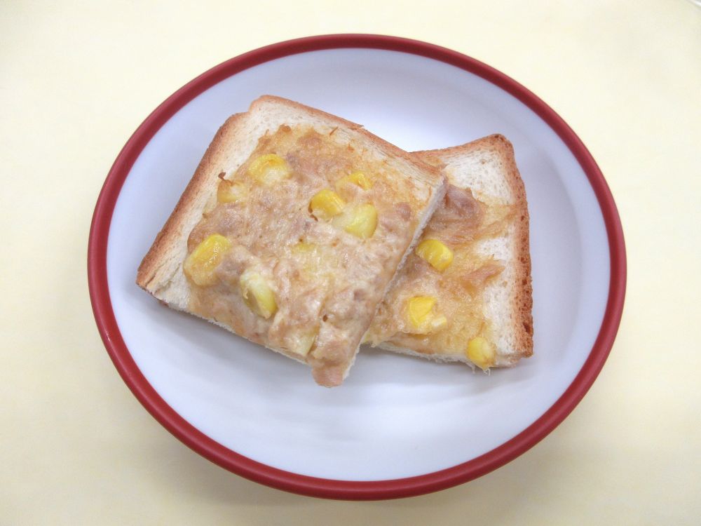 ツナマヨコーントースト